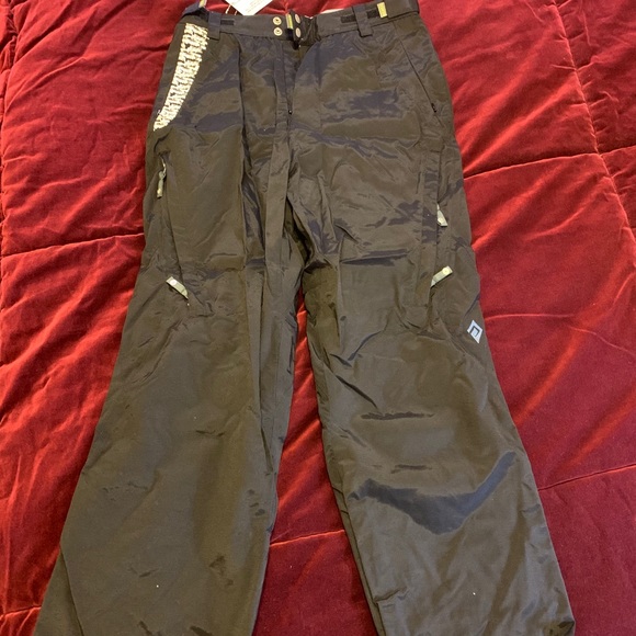Ski/snowboard pants - size M - brand new - black - Picture 3 of 13